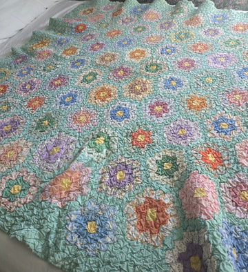Flower garden crinkle quilt