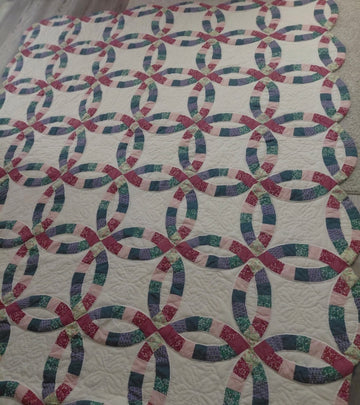 Wedding ring quilt